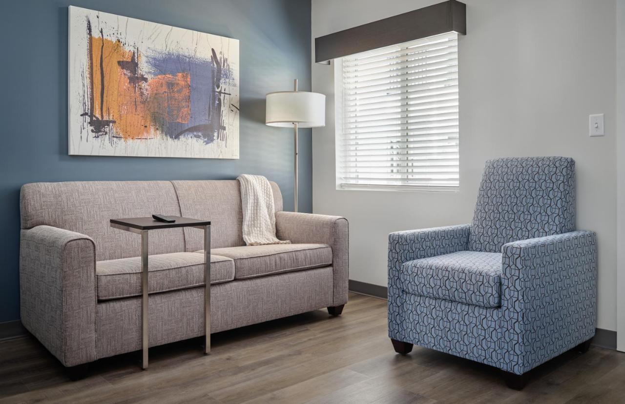 Stayapt Suites San Antonio-Randolph Live Oak Dış mekan fotoğraf