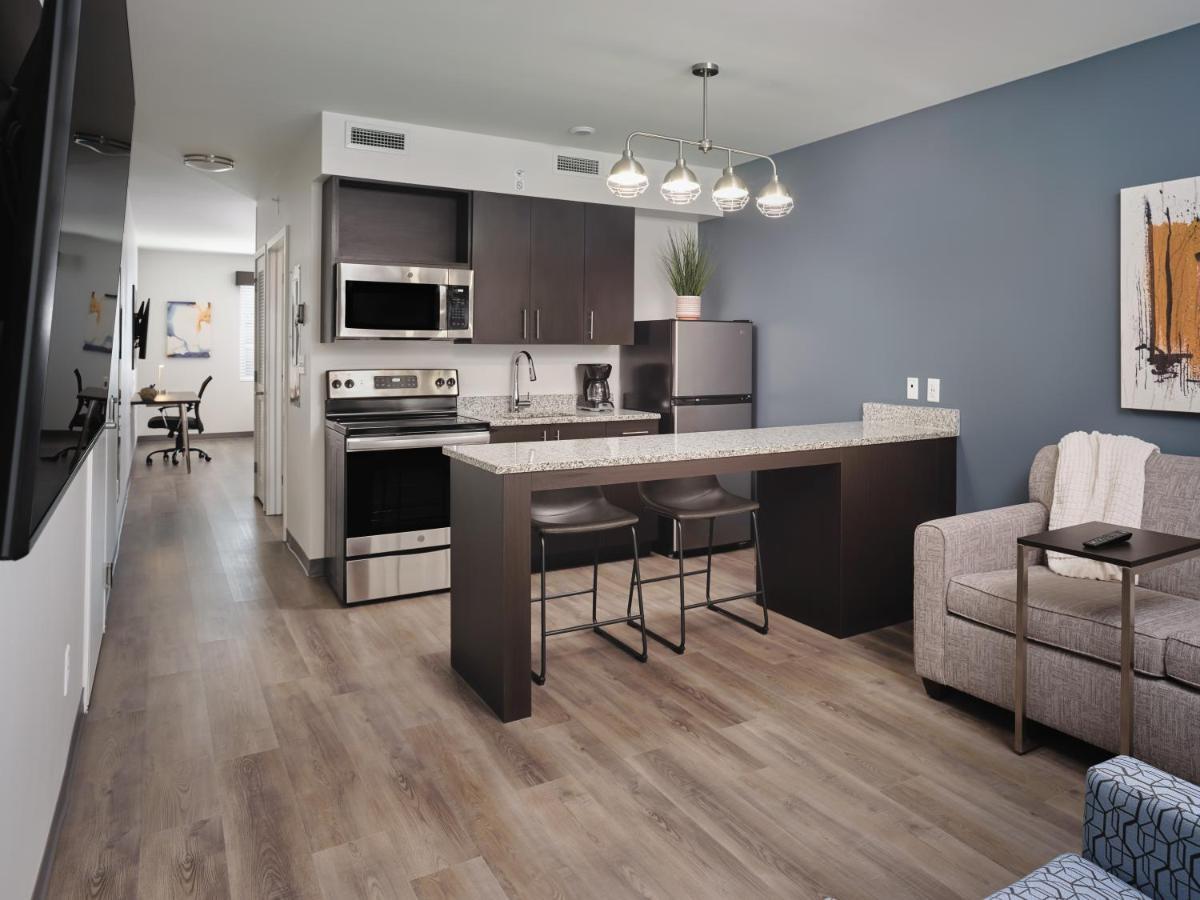 Stayapt Suites San Antonio-Randolph Live Oak Dış mekan fotoğraf